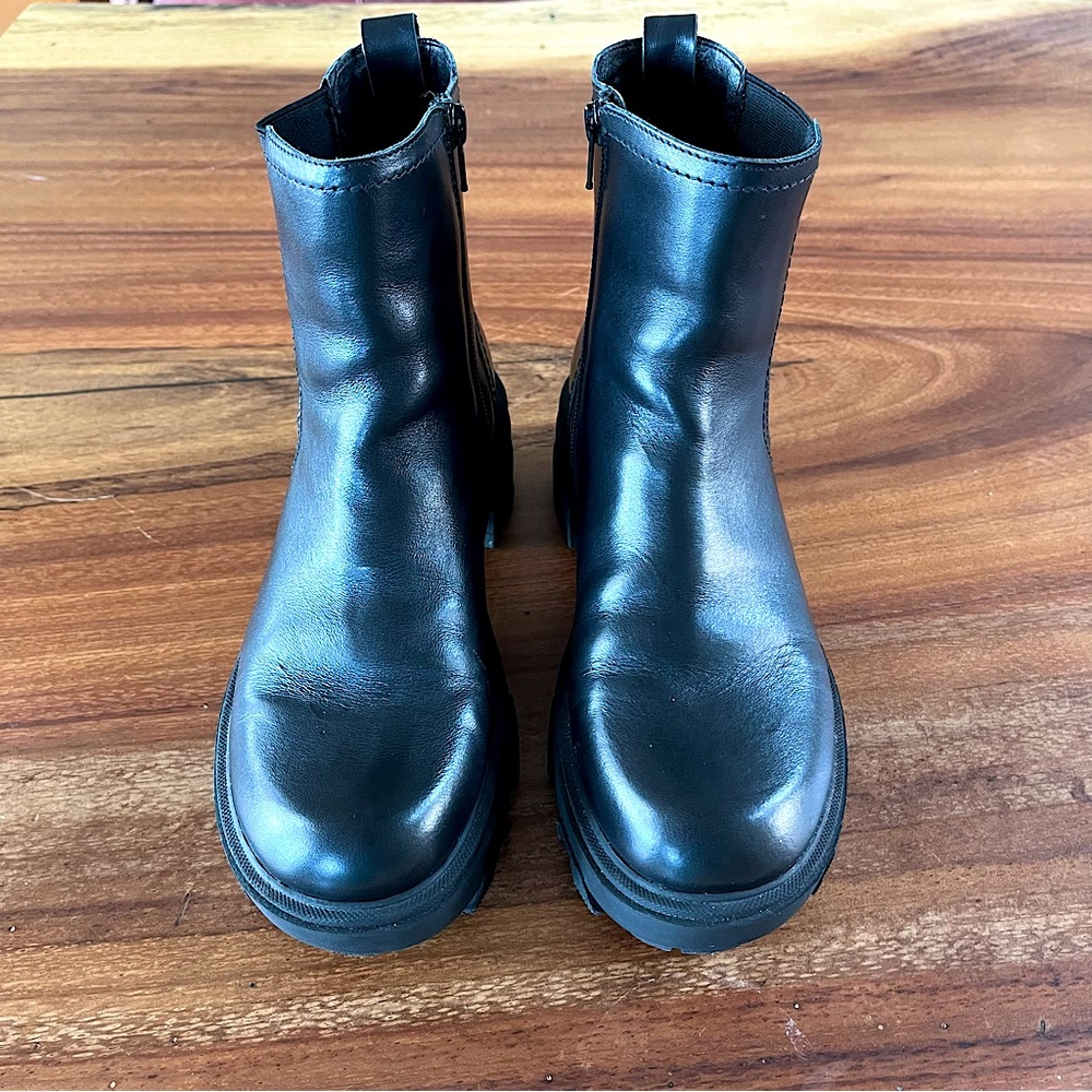 House of Harlow Righteous Black Leather Ankle Bootie Sz 8.5 Boho Contemporary